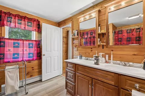 Bath - 825 Eastern Ave, Augusta, ME 04330 photo 2 of 2
