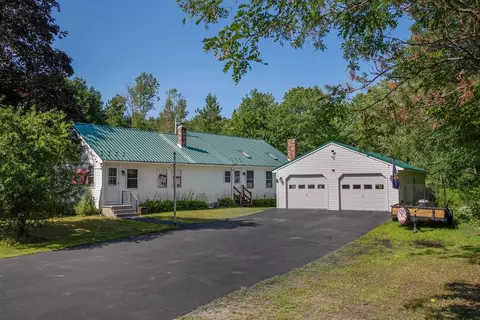 Exterior - 825 Eastern Ave, Augusta, ME 04330 photo 1 of 9