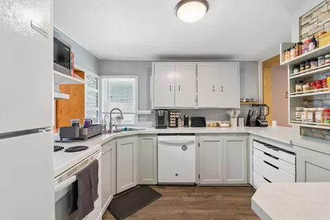 Kitchen - 825 Eastern Ave, Augusta, ME 04330 photo 1 of 4