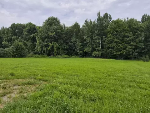 112 Seminole Dr, Farmington, ME 04938