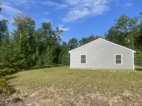 Exterior - 286 Leeds Rd, Wayne, ME 04284 photo 6 of 8