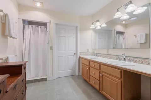 Bath - 13 Osprey Ln, Cushing, ME 04563 photo 1 of 4