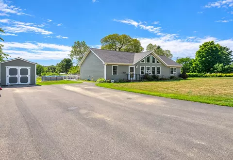 556 Stream Rd, Winterport, ME 04496