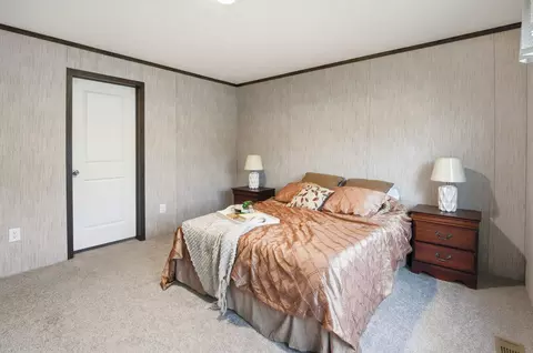 Bedroom - 72 Crowley Rd, Sabattus, ME 04280 photo 4 of 4