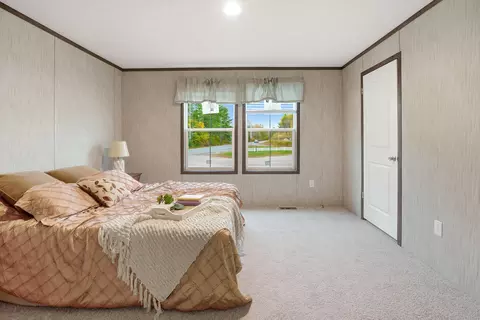 Bedroom - 72 Crowley Rd, Sabattus, ME 04280 photo 1 of 4