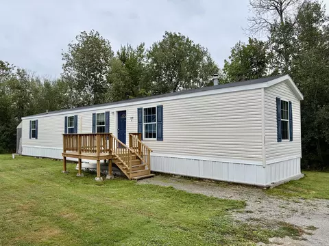 110 G Ct, Pittsfield, ME 04967