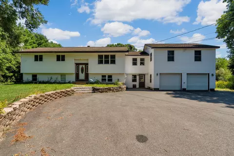 94 Smith Rd, Hallowell, ME 04347