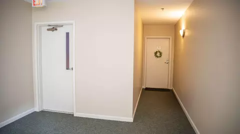 Entry Way - 2 Schooner Ridge Rd #13, Bath, ME 04530 photo 4 of 7