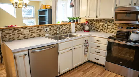 Kitchen - 2 Schooner Ridge Rd #13, Bath, ME 04530 photo 2 of 3