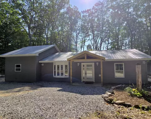26 Middle Ridge Rd, Bridgton, ME 04009