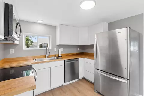 Kitchen - 498 Washington St, Bath, ME 04530 photo 3 of 3