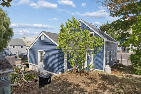 Exterior - 498 Washington St, Bath, ME 04530 photo 4 of 12