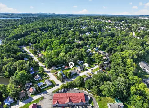 38 Towle St, Auburn, ME 04210