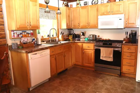 Kitchen - 77 Spring Hill Rd, Palmyra, ME 04965 photo 1 of 5