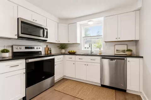 9 Cole St #2A, South Portland, ME 04106