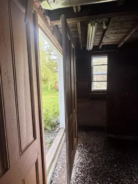 Entry Way - 6 Plummer St, Orono, ME 04473 photo 6 of 7