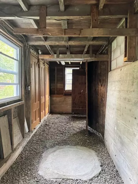 Entry Way - 6 Plummer St, Orono, ME 04473 photo 5 of 7
