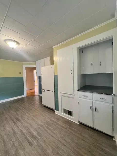 Kitchen - 6 Plummer St, Orono, ME 04473 photo 1 of 6