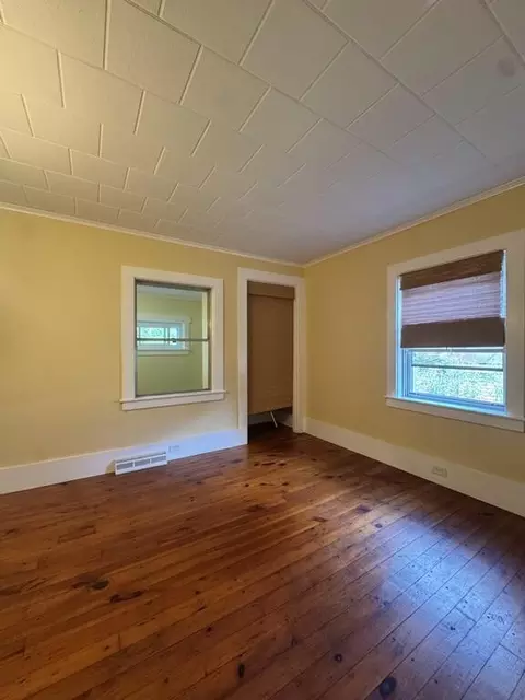 Bedroom - 6 Plummer St, Orono, ME 04473 photo 3 of 5