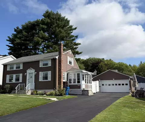 56 Four Winds Rd, Portland, ME 04102