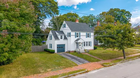 27 Berkeley St, Portland, ME 04103