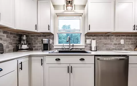Kitchen - 154 Peter Vier Rd, Durham, ME 04222 photo 3 of 4
