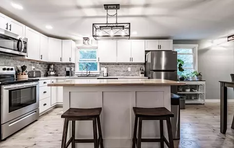 Kitchen - 154 Peter Vier Rd, Durham, ME 04222 photo 1 of 4