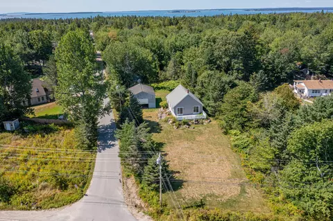5 Dodge Point Rd, Tremont, ME 04674
