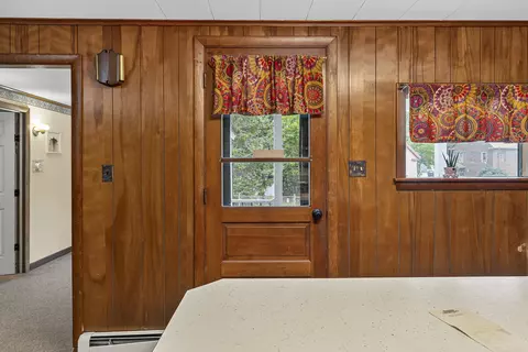 Entry Way - 32 King St, Waterville, ME 04901 photo 2 of 9
