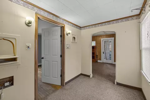 Entry Way - 32 King St, Waterville, ME 04901 photo 3 of 9