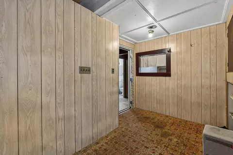 Entry Way - 32 King St, Waterville, ME 04901 photo 4 of 9