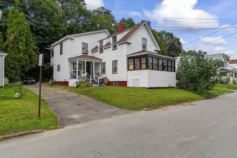 32 King St, Waterville, ME 04901