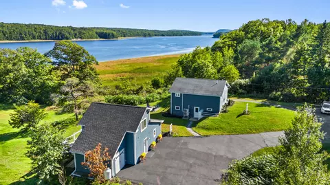 1051 N Main St, Winterport, ME 04496