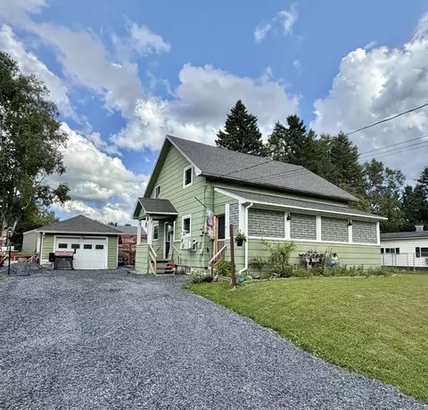 120 21st Ave, Madawaska, ME 04756