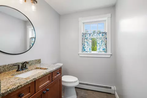 Bath - 3 King Ln, Berwick, ME 03901 photo 2 of 2
