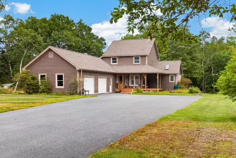 35 Porter St, Searsport, ME 04974