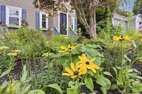 276 Pine St, South Portland, ME 04106