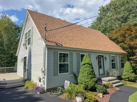 15 Dyer Rd, Lewiston, ME 04240
