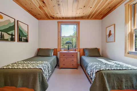 Bedroom - 3 Vail Dr, Newry, ME 04261 photo 5 of 10