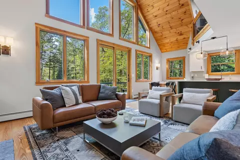 Living - 3 Vail Dr, Newry, ME 04261 photo 3 of 8