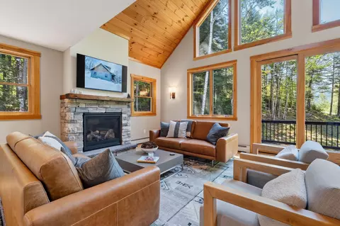 Living - 3 Vail Dr, Newry, ME 04261 photo 2 of 8