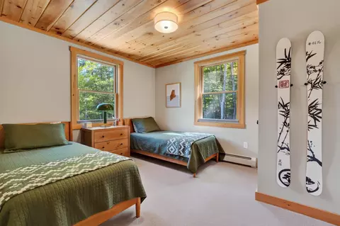 Bedroom - 3 Vail Dr, Newry, ME 04261 photo 4 of 10