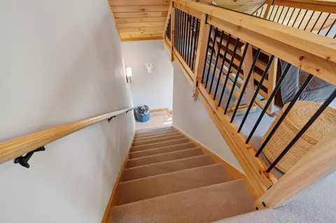 Entry Way - 3 Vail Dr, Newry, ME 04261 photo 8 of 9