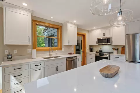 Kitchen - 3 Vail Dr, Newry, ME 04261 photo 6 of 9
