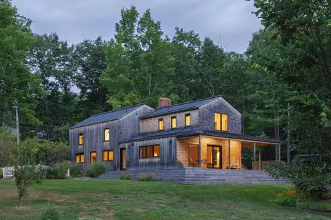 13 Lawrence Rd, Pownal, ME 04069