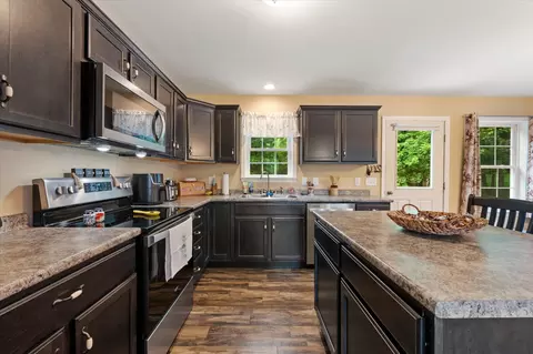 Kitchen - 7 Murphy Ln, Hampden, ME 04444 photo 4 of 4