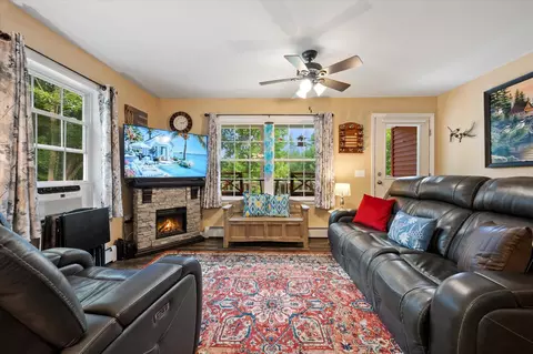 Living - 7 Murphy Ln, Hampden, ME 04444 photo 2 of 3