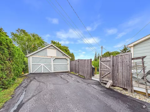 Exterior - 33 Park St, Bath, ME 04530 photo 18 of 19