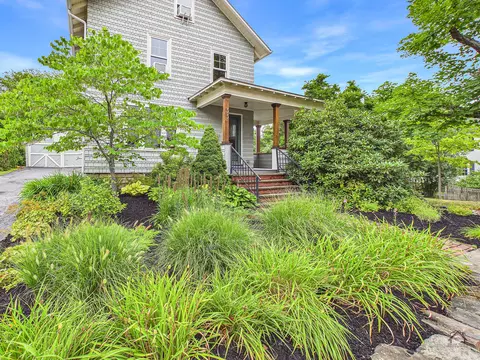 Exterior - 33 Park St, Bath, ME 04530 photo 2 of 19