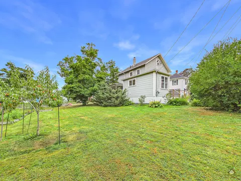 Exterior - 33 Park St, Bath, ME 04530 photo 12 of 19